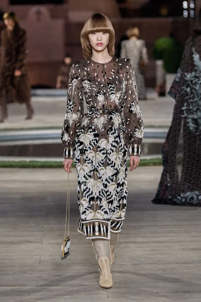 Look 25